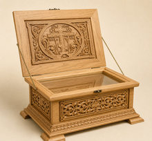 Load image into Gallery viewer, Carved Relic Box